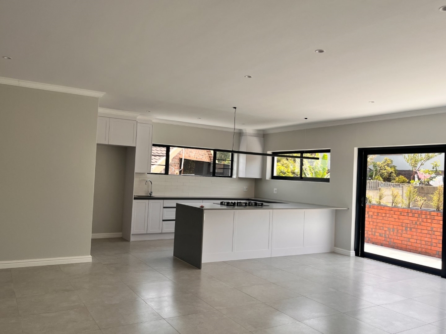 3 Bedroom Property for Sale in Wavecrest Eastern Cape